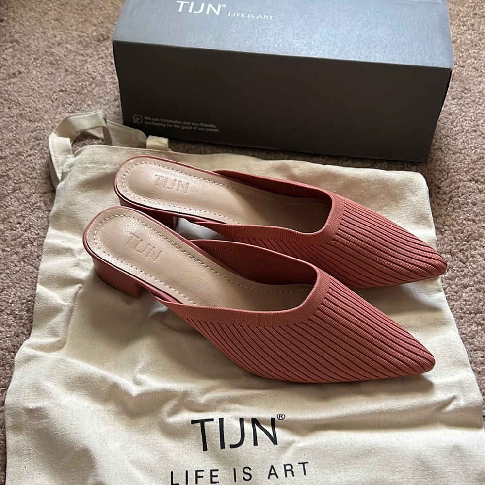 TIJN Woman's Coral Pink HELKA Knit Pointy Chunky Heel Mules 10 NEW